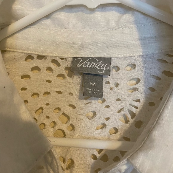 Button up blouse - Picture 2 of 2